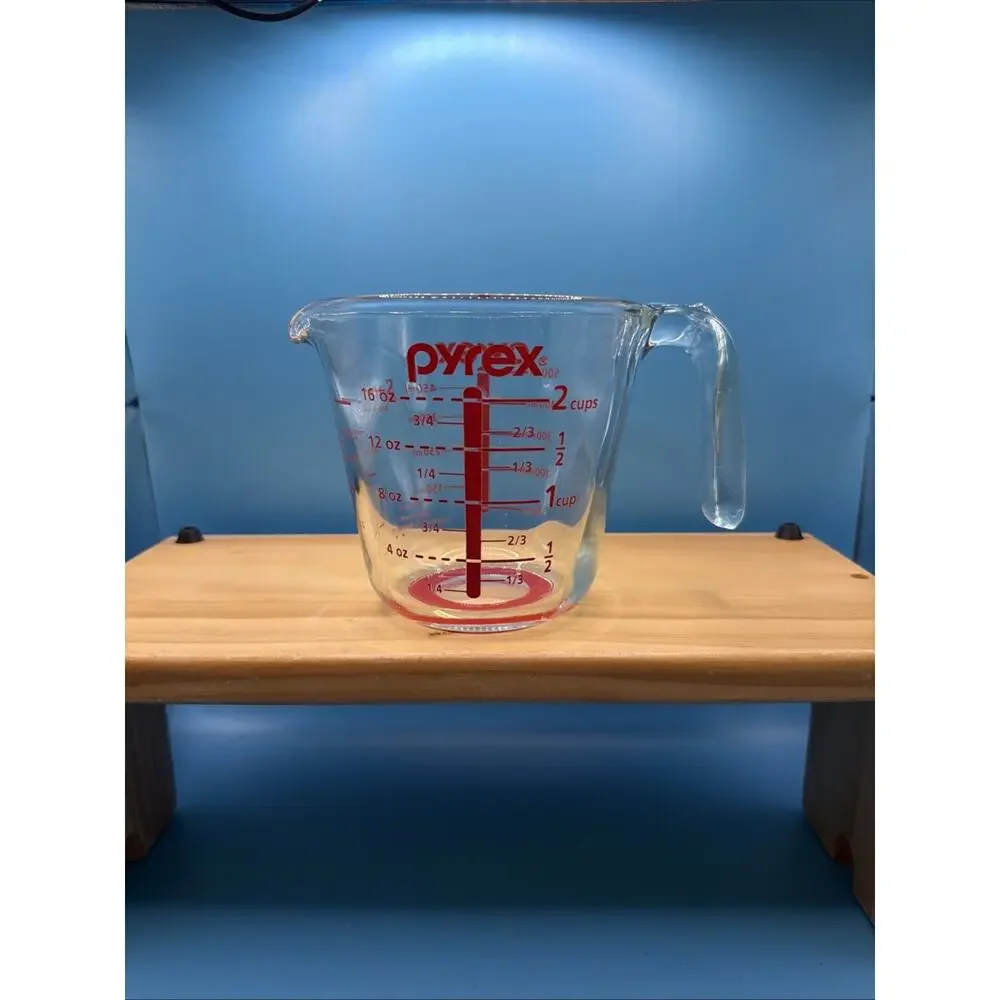 Vintage Pyrex Measuring 2 Cup 16 oz Red Letters & Hook Handle W/ Red Grip Ring